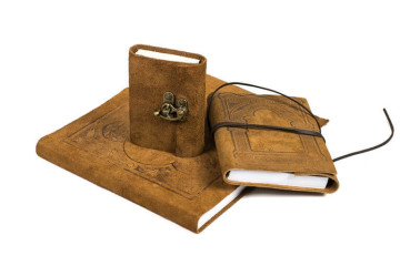 Notes s koženým obalom;Notes s koženým obalem