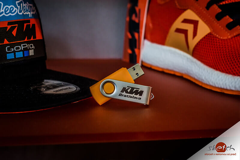 USB kľúč s logom KTM
