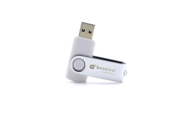 USB kľúč s potlačou - gravírovanie;USB klíč s potiskem - gravírování