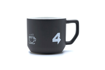 hrnček s gravírovaním grafiky; hrnek s gravírováním grafiky