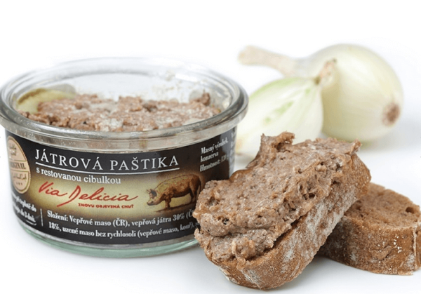 Liver pate with roasted onions