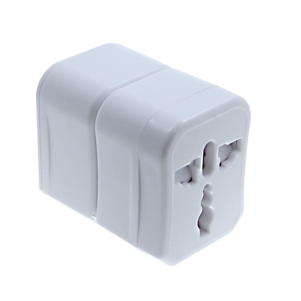 UNIVERSAL TRAVEL ADAPTER IN A PRACTICAL CASE