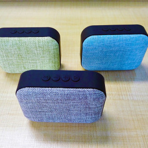 BLUETOOTH SPEAKER WITH TEXTILE COVER - Reklamnepredmety