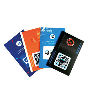 CARD WITH SELF-ADHESIVE CAMERA COVER AND MICROFIBRE DISPLAY CLEANER, ALL WITH FULL COLOUR PRINTING - Reklamnepredmety