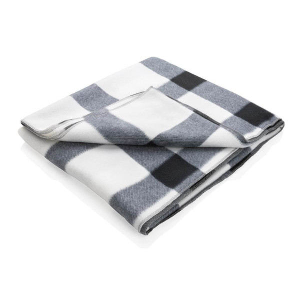 Soft plaid fleece blanket