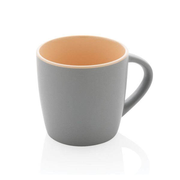 Ceramic mug with colored inner