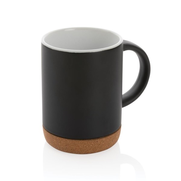 Ceramic mug with cork base