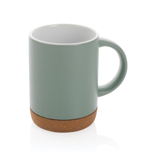 Ceramic mug with cork base