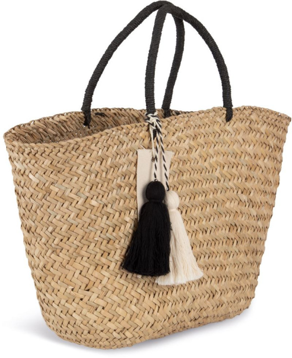 Shopping bag made of straw