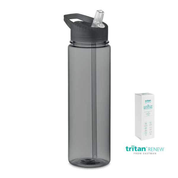 Drinking bottle made of Tritan Renew™ BAY