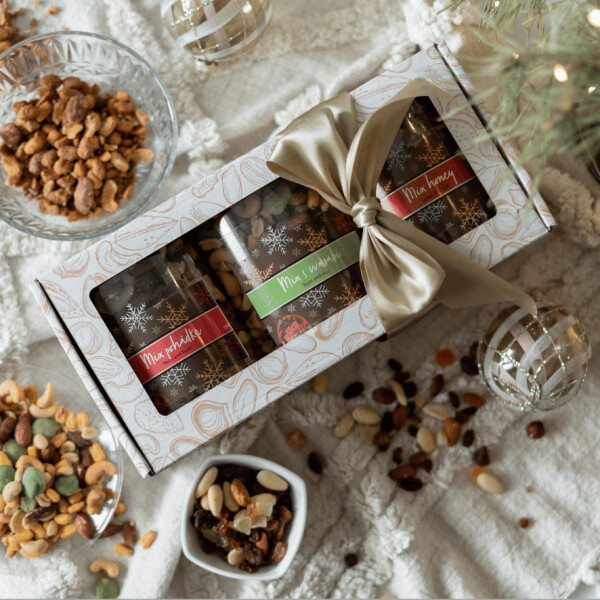 Gift packaging of nuts 1 550 g