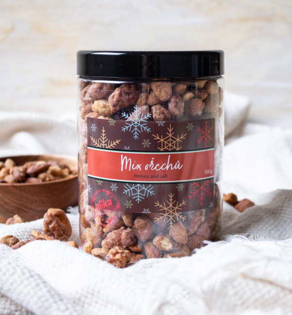 Mixture of nuts in honey and salt