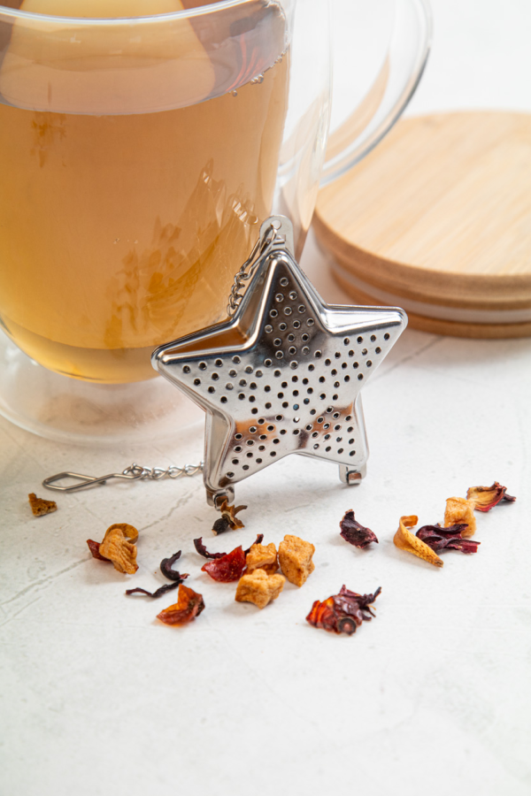 Suodatee Christmas tea strainer