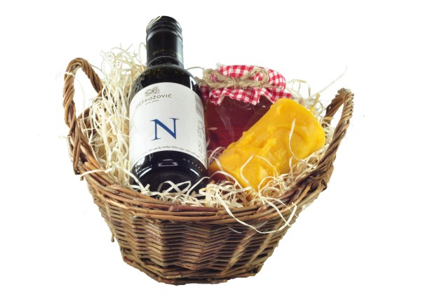 Gift basket with Tokaj wine I.