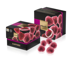 Raspberry lyophilized in white chocolate in raspberry powder