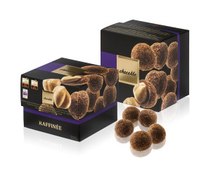Piemonte nuts covered with ground Harrar coffee from Ethiopia in nut milk chocolate
