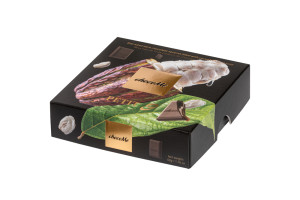 Small squares of dark chocolate filled with juice from the pulp of the cocoa fruit - Reklamnepredmety