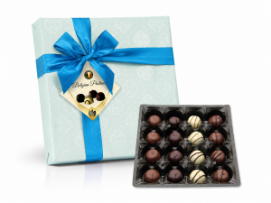 Selection of Belgian pralines in metallic paper with a red bow 200 g - Reklamnepredmety