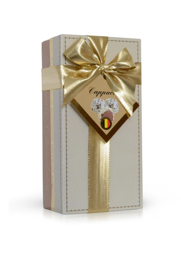 Milk truffle with white chocolate shavings (white leather box with bow) 250 g