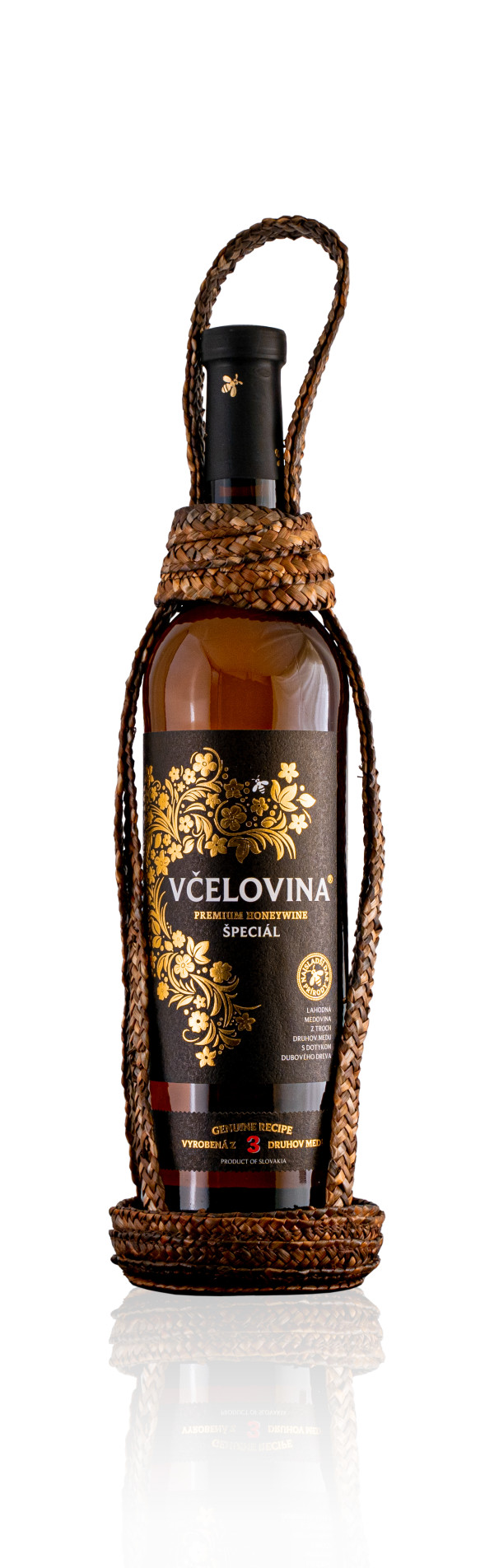 Beeswax Special 750 ml in a straw basket