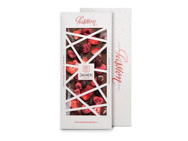 41.3% milk chocolate Passion with strawberries, raspberries, blackberries and currants