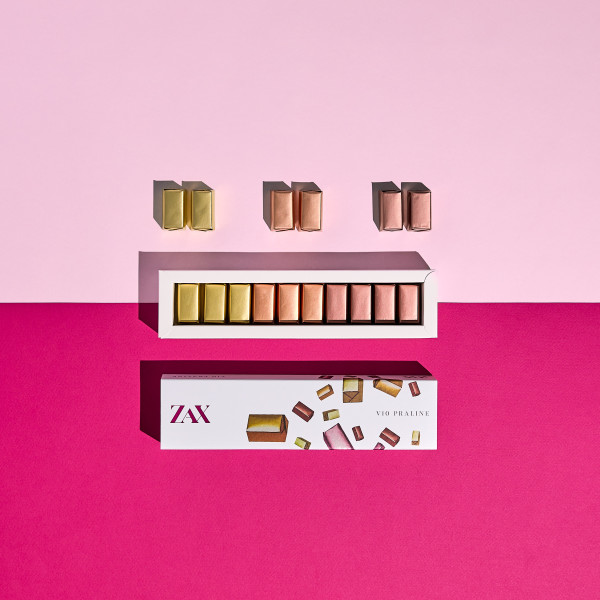 V10 PRALINES - 10-piece box of chocolates with packaged pralines