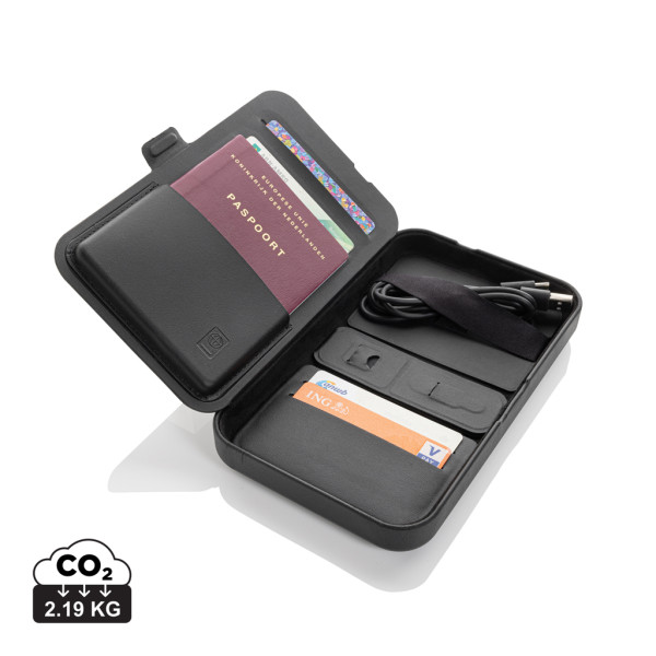 Swiss Peak 3in1 RCS plastic travel case with charger