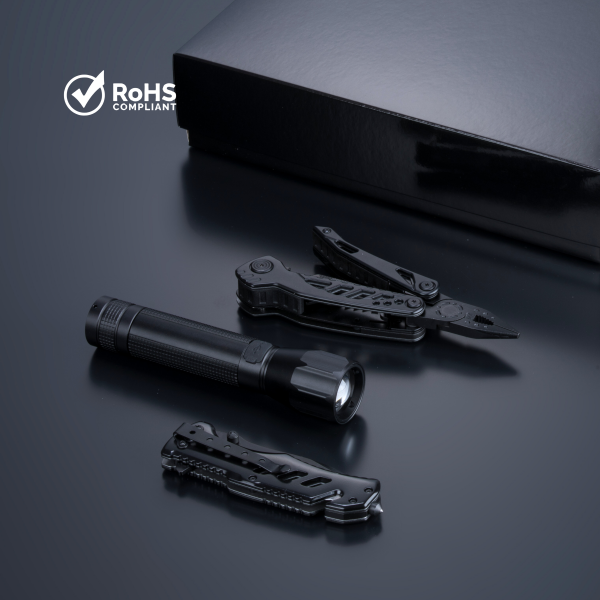 OPTIMA SET III: MULTITOOL, RESCUE KNIFE, AND LARGE FLASHLIGHT