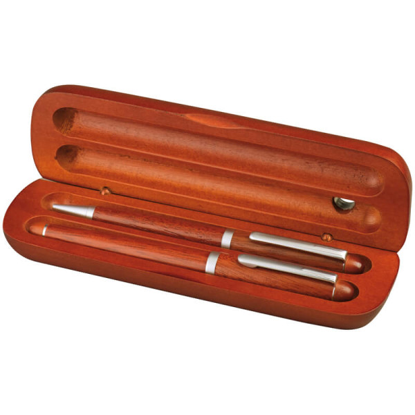 Rosewood pen set in stylish case.