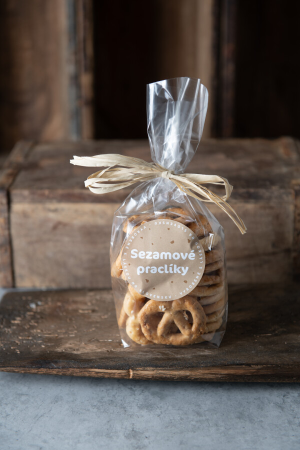 Sesame pretzels, 130 g