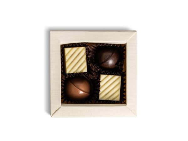 Caramel nougat box with pralines - 4pcs