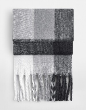 Fluffy Check Scarf - Reklamnepredmety