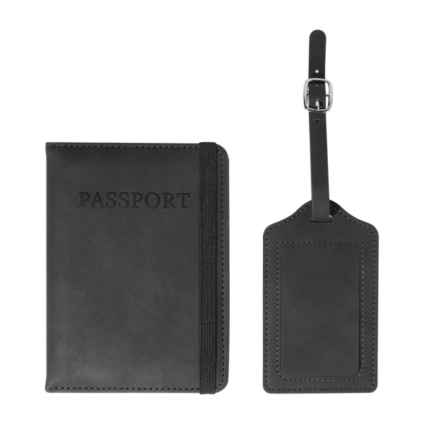 TwinPass belt cover and suitcase tag made of RPU