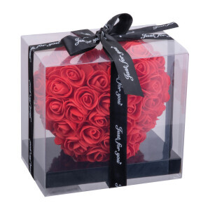 Artificial roses in the shape of a heart - Reklamnepredmety