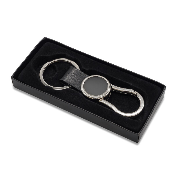LEO metal pendant with carabiner