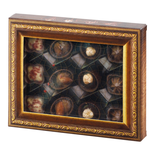 CHOCOBON. Chocolate box with filled chocolate cups