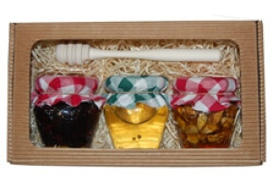 Sada med, oriešky a sušené ovocie v mede s medovkou v krabici z vlnitej lepenky - Reklamnepredmety