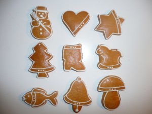 Small decorated home-made Christmas gingerbread, individually wrapped in cellophane - Reklamnepredmety