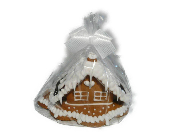 Little house of gingerbread, decorated