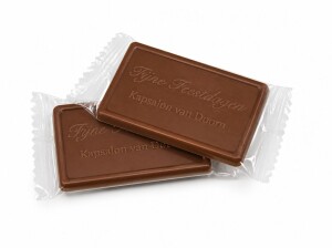 20g promotional chocolate with a logo embossed in the chocolate - Reklamnepredmety