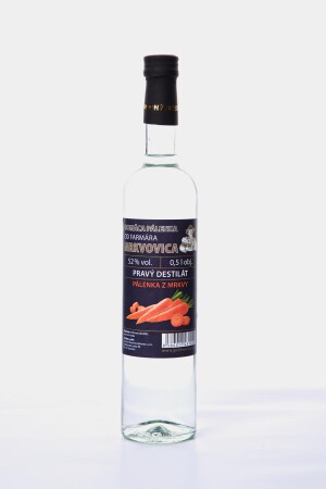 Homemade brandy from FARMÁR - Carrot brandy 52%, 500 ml - Reklamnepredmety
