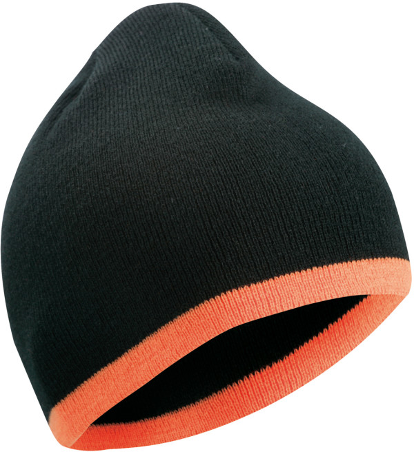 Beanie with contrasting border