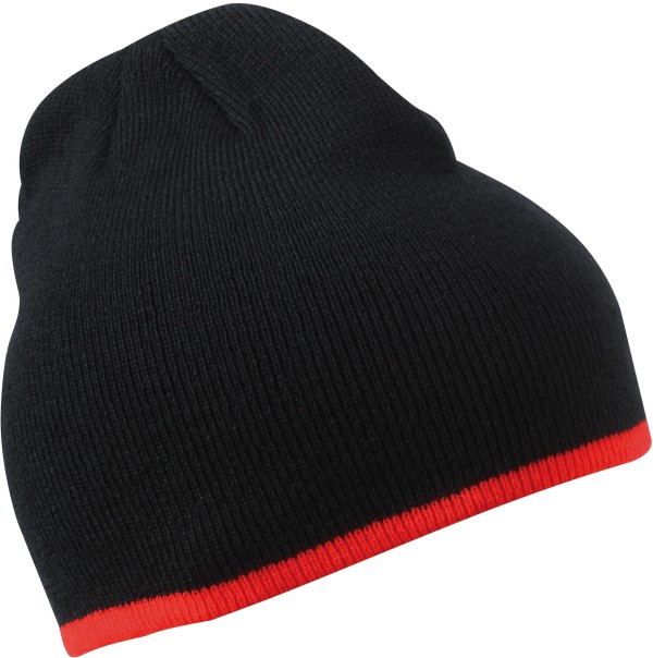 Beanie with contrasting border