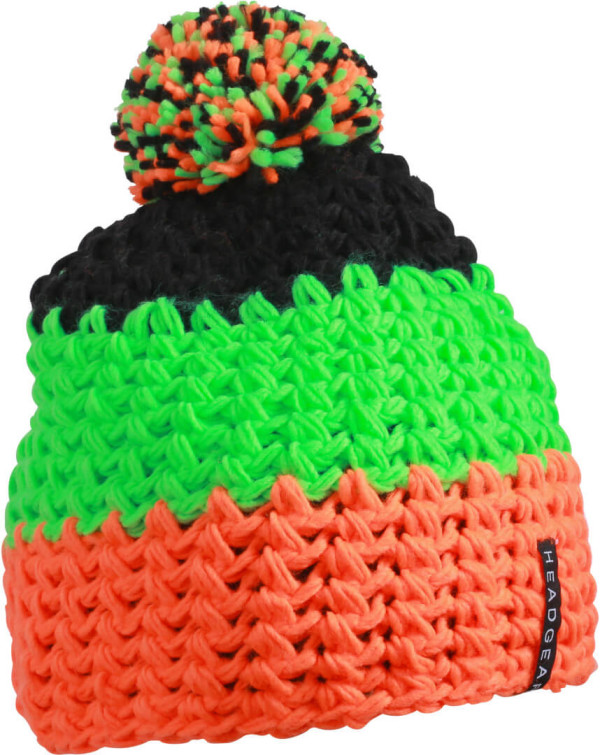 3-colour crocheted hat with pompon