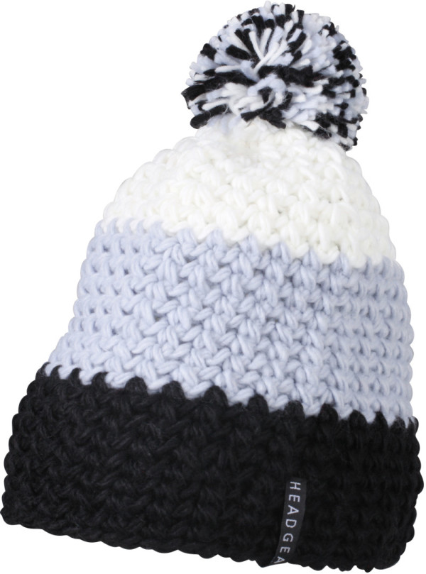 3-colour crocheted hat with pompon