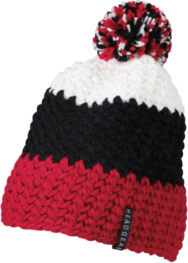 3-colour crocheted hat with pompon