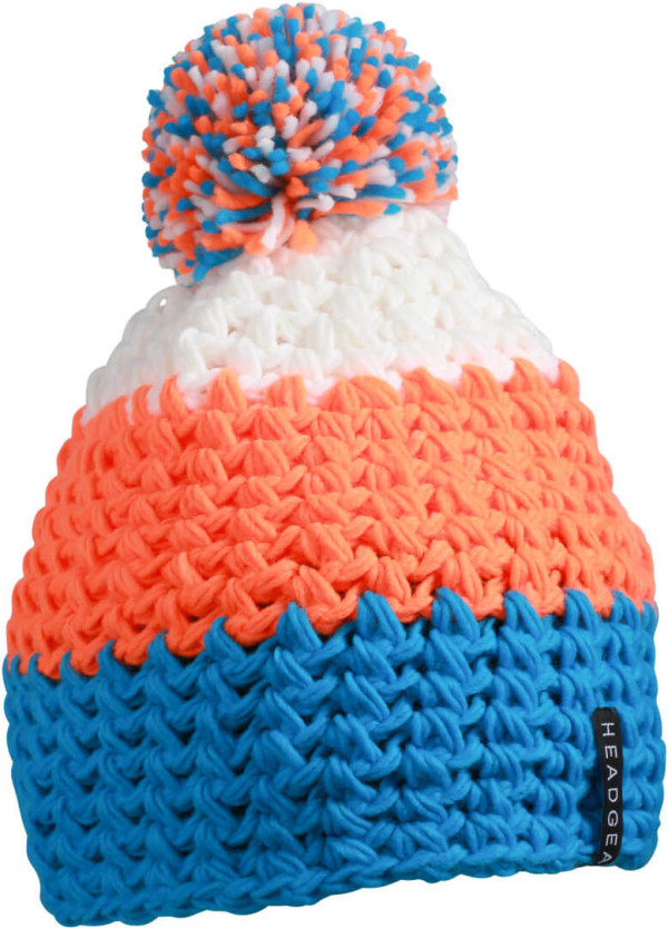 3-colour crocheted hat with pompon