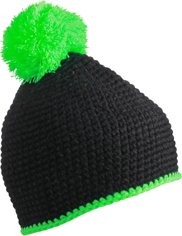 Crocheted hat with contrasting border and pompon