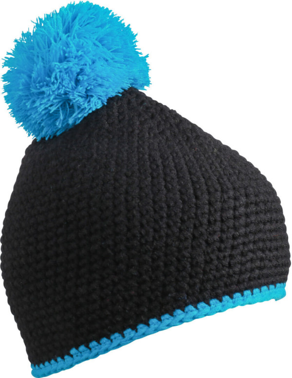 Crocheted hat with contrasting border and pompon