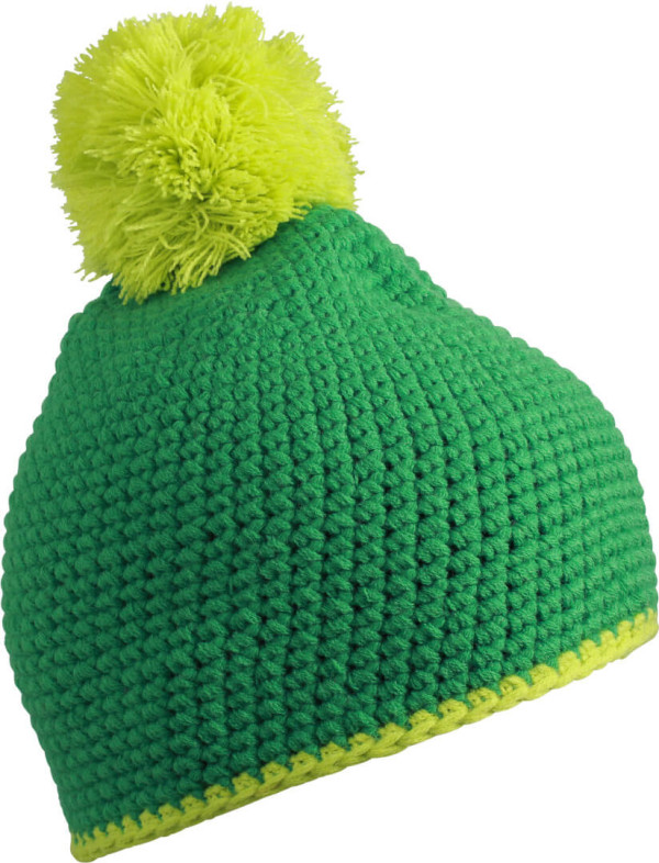 Crocheted hat with contrasting border and pompon